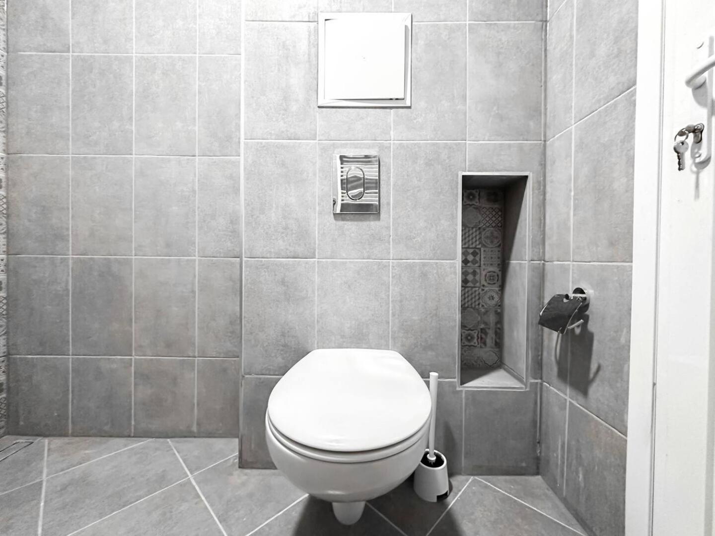 6 Studios 6 Bathrooms 2 Levels Kitchens София Экстерьер фото