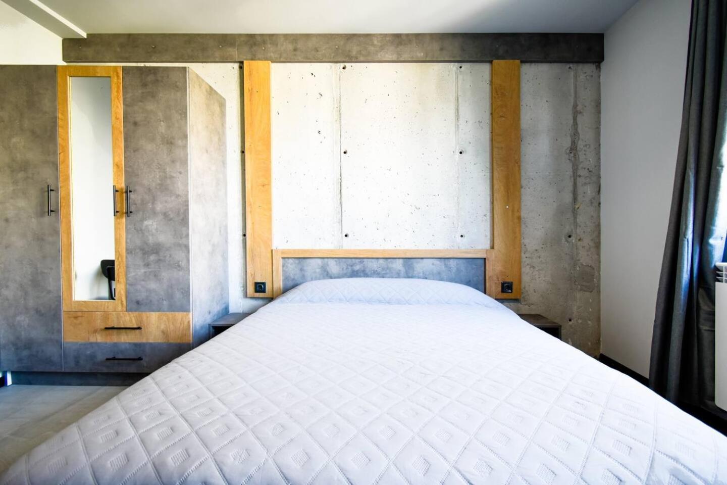 6 Studios 6 Bathrooms 2 Levels Kitchens София Экстерьер фото